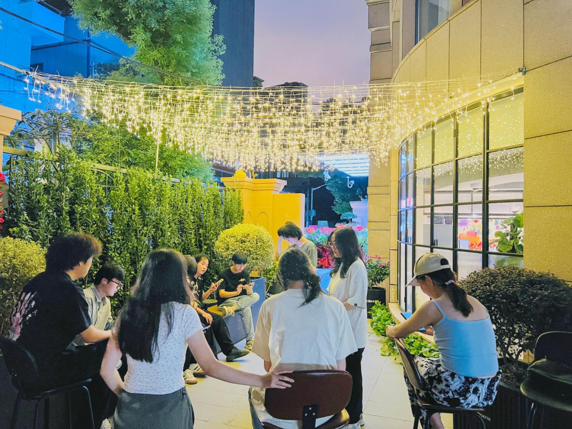 Dayin Garden Hotel -Near People'S Square & Nanjing Road-Large Social Area -Bar -Cafe -Gym -Free Laundry Luggage Storage -24H Front Desk-English Service Šanghaj Exteriér fotografie