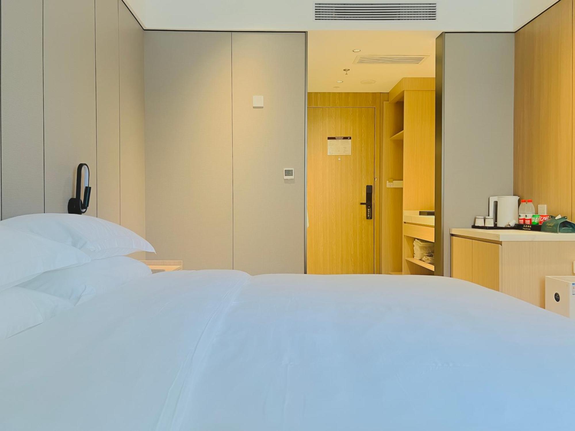 Dayin Garden Hotel -Near People'S Square & Nanjing Road-Large Social Area -Bar -Cafe -Gym -Free Laundry Luggage Storage -24H Front Desk-English Service Šanghaj Exteriér fotografie