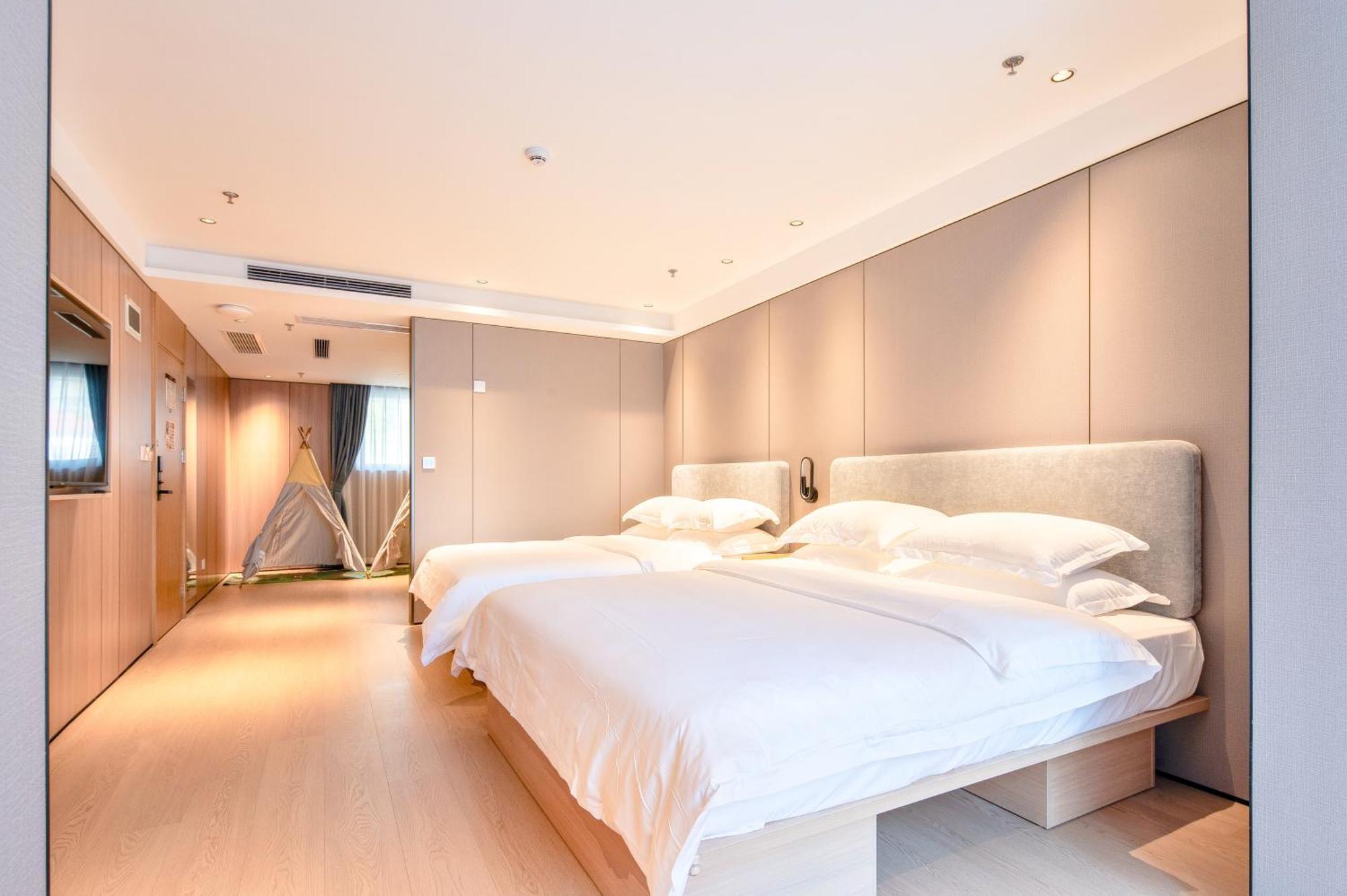 Dayin Garden Hotel -Near People'S Square & Nanjing Road-Large Social Area -Bar -Cafe -Gym -Free Laundry Luggage Storage -24H Front Desk-English Service Šanghaj Exteriér fotografie